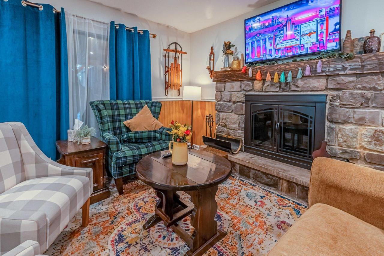 לייק הרמוני Poconos Ski Retreat With Sauna, Hot Tub, And Game Room מראה חיצוני תמונה